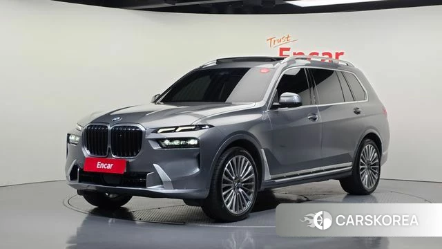 BMW X7 (G07) 2023 Серебристо-серый из Кореи