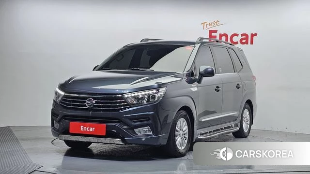 Ssangyong Korando Turismo 2019 Серый из Кореи