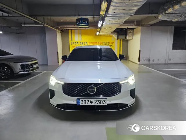 Volvo S90 2025 Белый из Кореи
