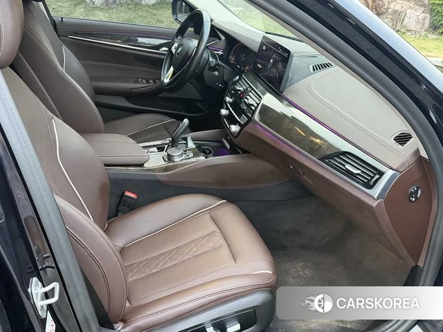 BMW 5 series 2021 Черный из Китая