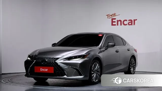 Lexus ES300h 7th generation 2024 Серебристо-серый из Кореи