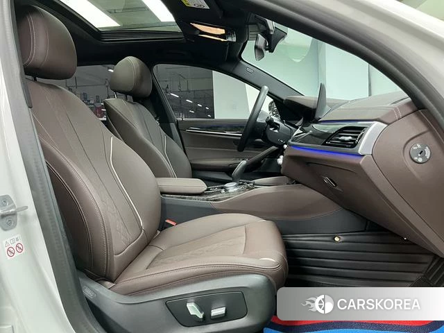 BMW 5 series 2022 Белый из Китая