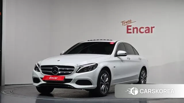 Mercedes-Benz C-Class W205 2018 Белый из Кореи