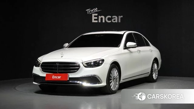 Mercedes-Benz E-Class W213 2021 Белый из Кореи