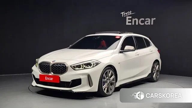 BMW 1 Series (F40) 2022 Белый из Кореи