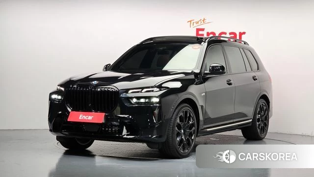 BMW X7 (G07) 2024 Черный из Кореи