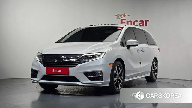 Honda Odyssey 2020 Белый из Кореи