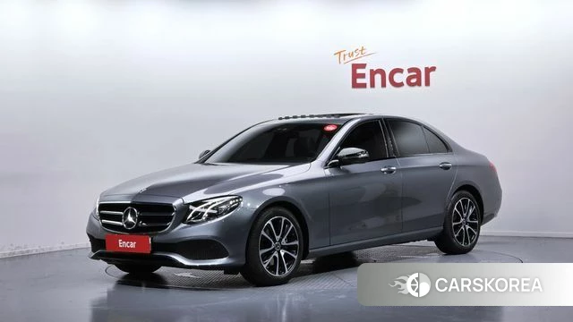 Mercedes-Benz E-Class W213 2020 Серый из Кореи