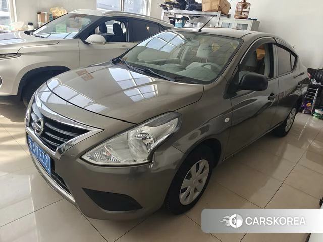 Nissan sunshine 2019 Темно-серый из Китая