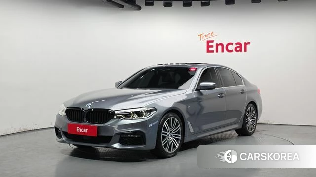 BMW 5 Series (G30) 2020 Небесно-голубой из Кореи