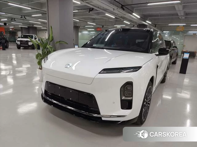 Weilai ES8 2026 Белый из Китая