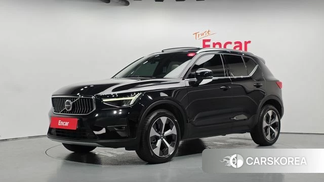 Volvo XC40 2022 Черный из Кореи