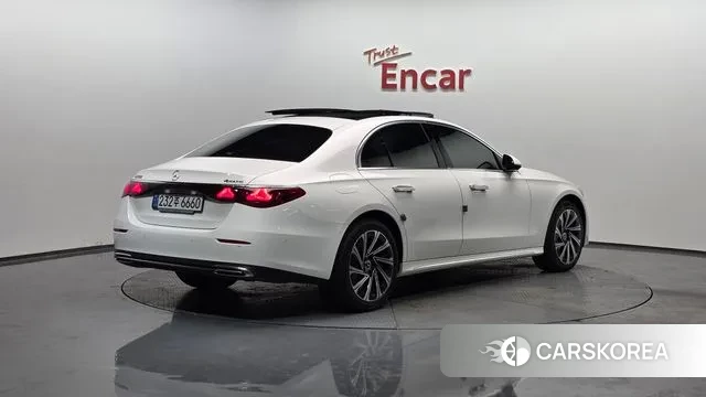 Mercedes-Benz E-Class W214 2024 Белый из Кореи