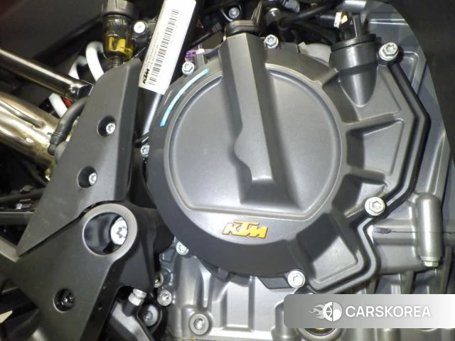 Engine photo