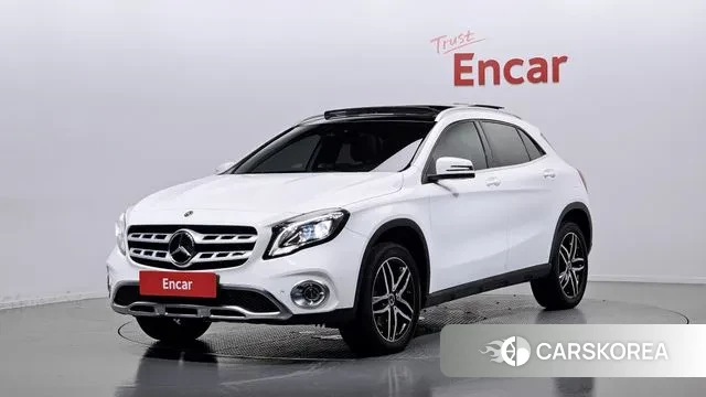 Mercedes-Benz GLA-Class X156 2018 Белый из Кореи