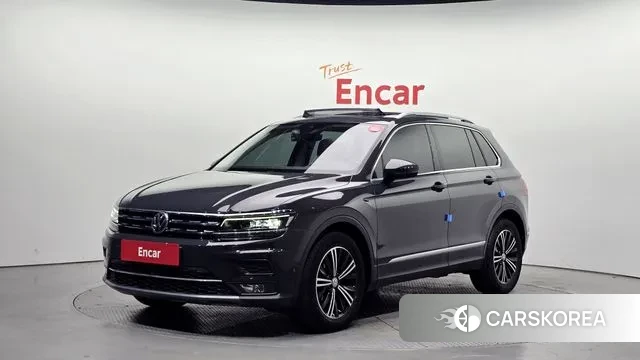 Volkswagen Tiguan second Generation 2020 Серый из Кореи