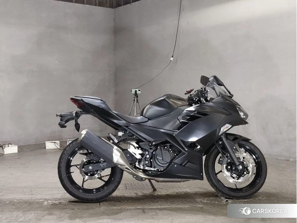 Проданный Kawasaki NINJA 400 2018 из Японии, фото 2