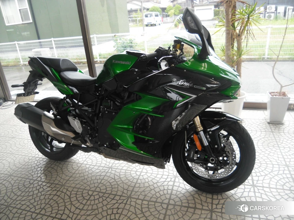 Проданный Kawasaki NINJA H2 SX SE 2023 из Японии