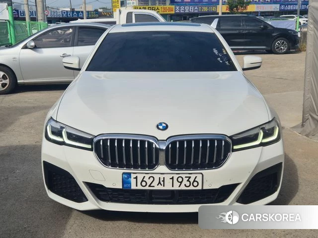 BMW 5 Series (G30) 2022 Белый из Кореи