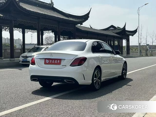 Mercedes-Benz Class C 2019 Белый из Китая