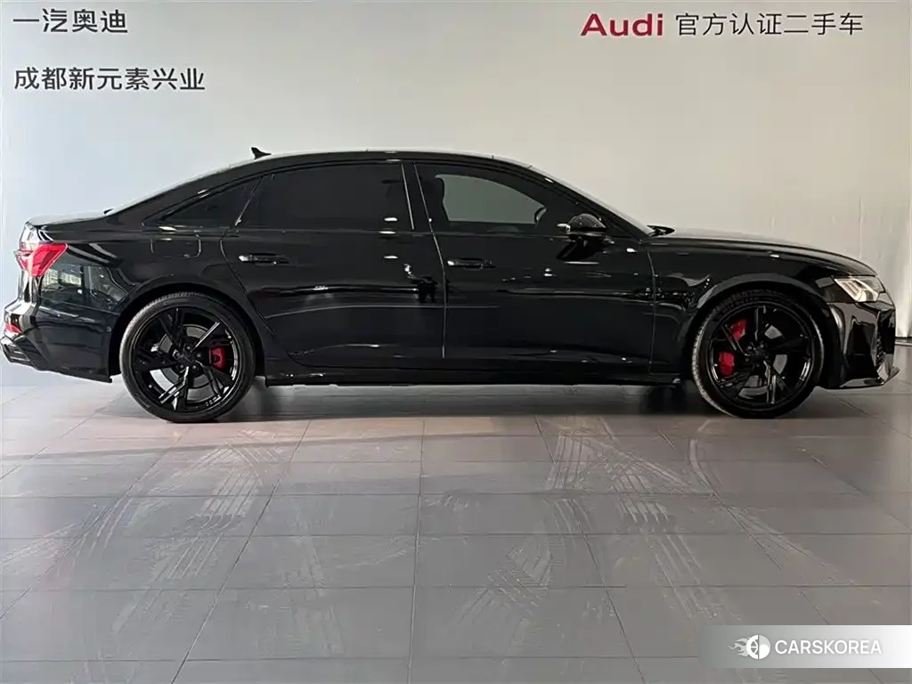 Audi A6L 2021 Черный из Китая