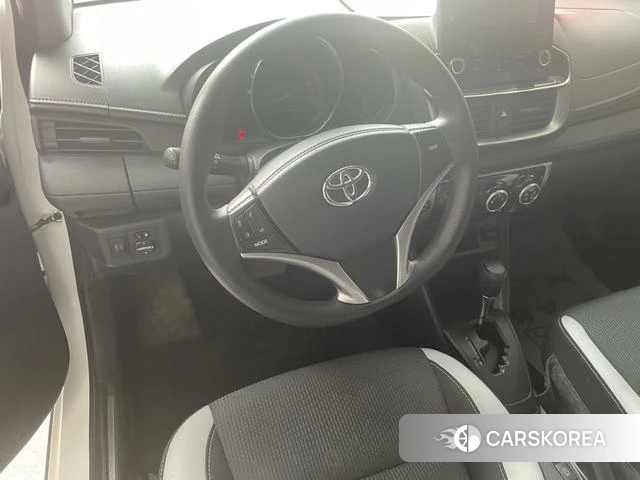 Toyota YARIS L Zhixuan 2022 Белый из Китая