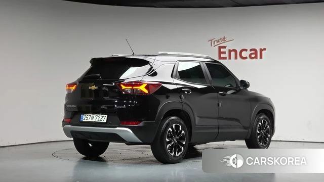 Chevrolet (GM Daewoo) Trailblazer 2021 Черный из Кореи