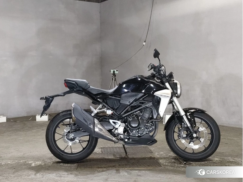 Проданный Honda CB250R 2018 из Японии