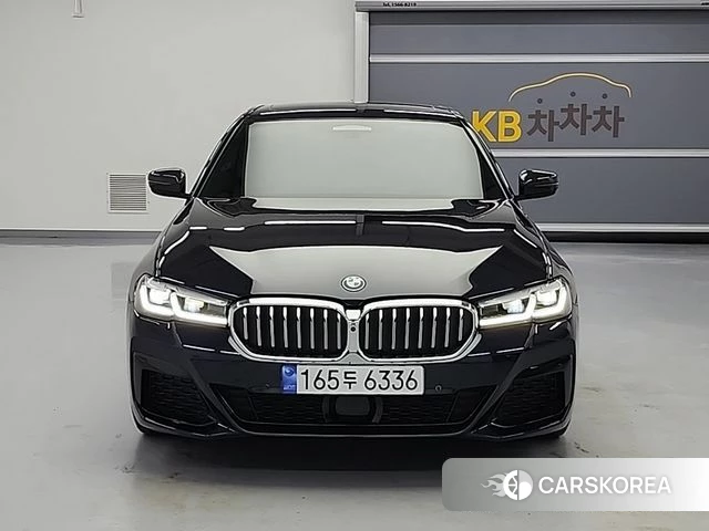 BMW 5 Series (G30) 2023 Черный из Кореи