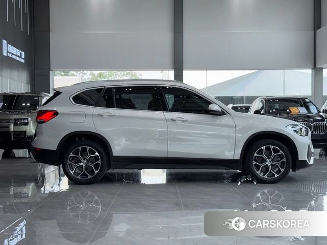 BMW X1 2021 Белый из Китая