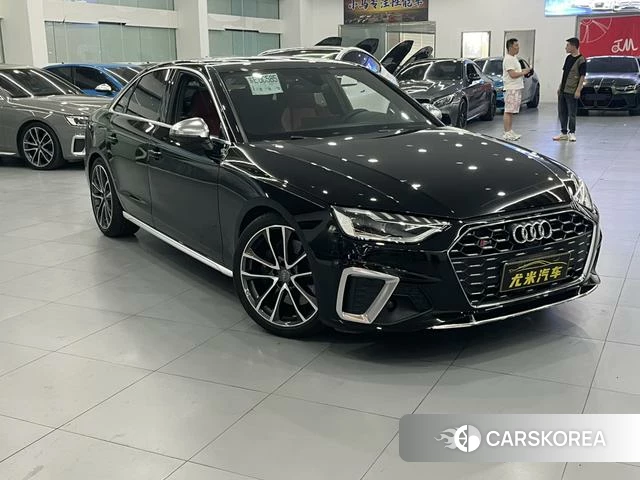 Audi S4 2021 Черный из Китая