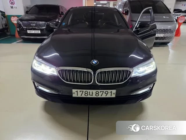 BMW 5 Series (G30) 2019 Черный из Кореи