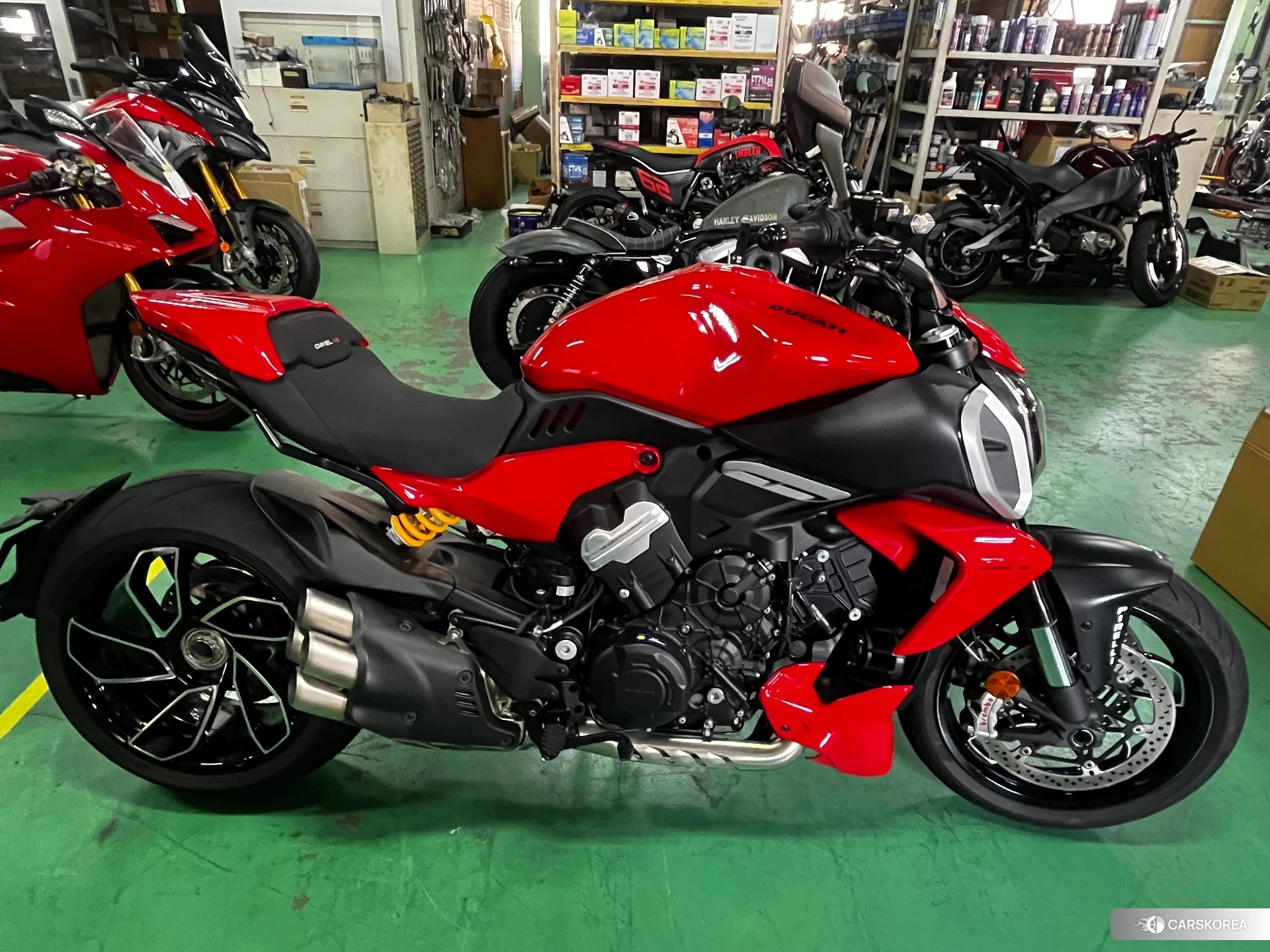 Ducati DIAVEL V4 2023 из Японии