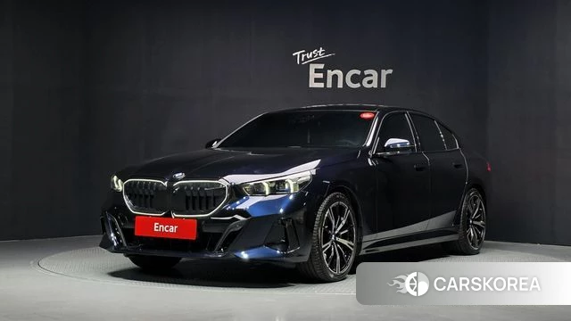 BMW 5 Series (G60) 2026 Черный из Кореи