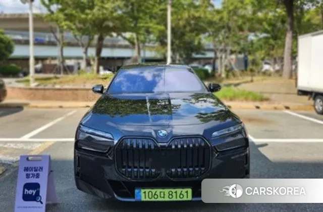 BMW 7 Series (G70) 2025 Черный из Кореи