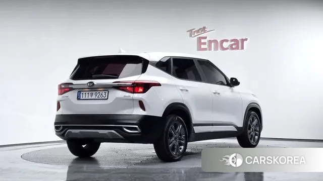 Kia Seltos 2021 Белый из Кореи