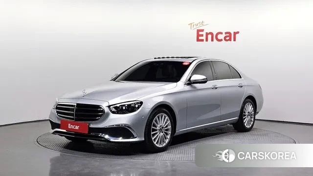 Mercedes-Benz E-Class W213 2022 Серебристо-серый из Кореи