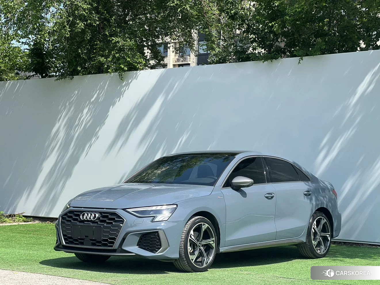 Audi A3 2022 Темно-серый из Китая
