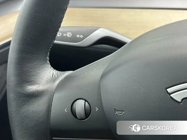 Tesla Model Y 2023 Черный из Китая