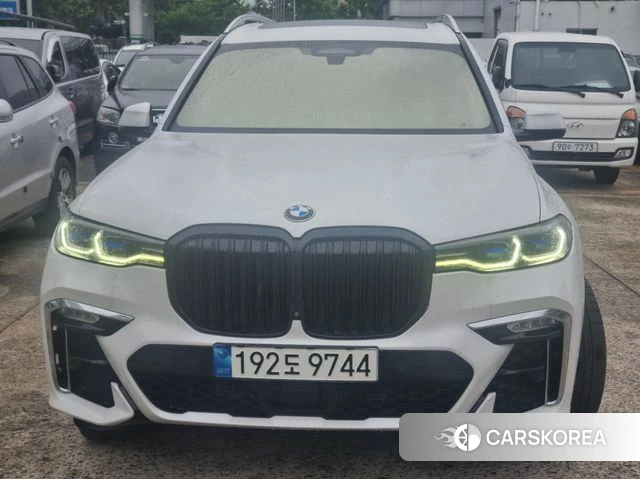 BMW X7 (G07) 2021 Белый из Кореи