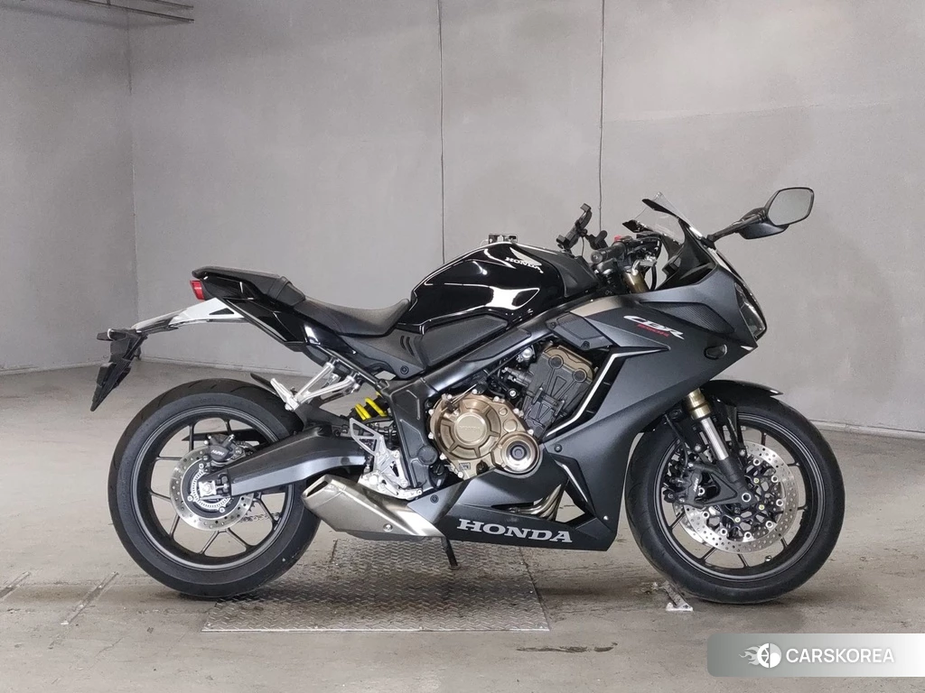 Проданный Honda CBR650R 2021 из Японии