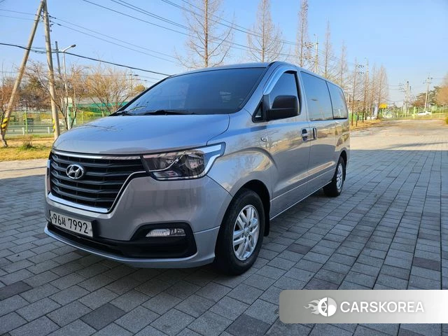 Hyundai The New Grand Starex 2021 Серебристо-серый из Кореи