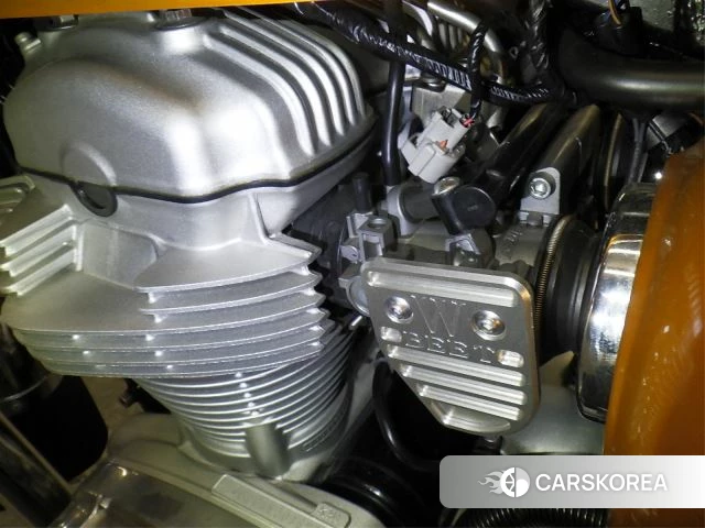 Engine photo