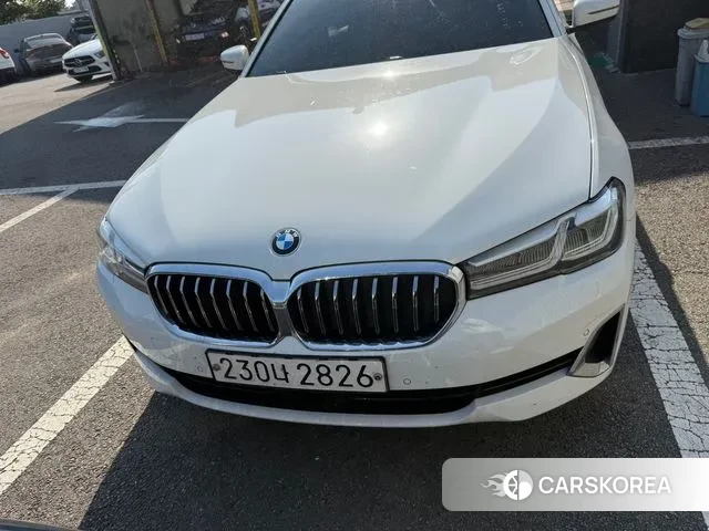 BMW 5 Series (G30) 2021 Белый из Кореи
