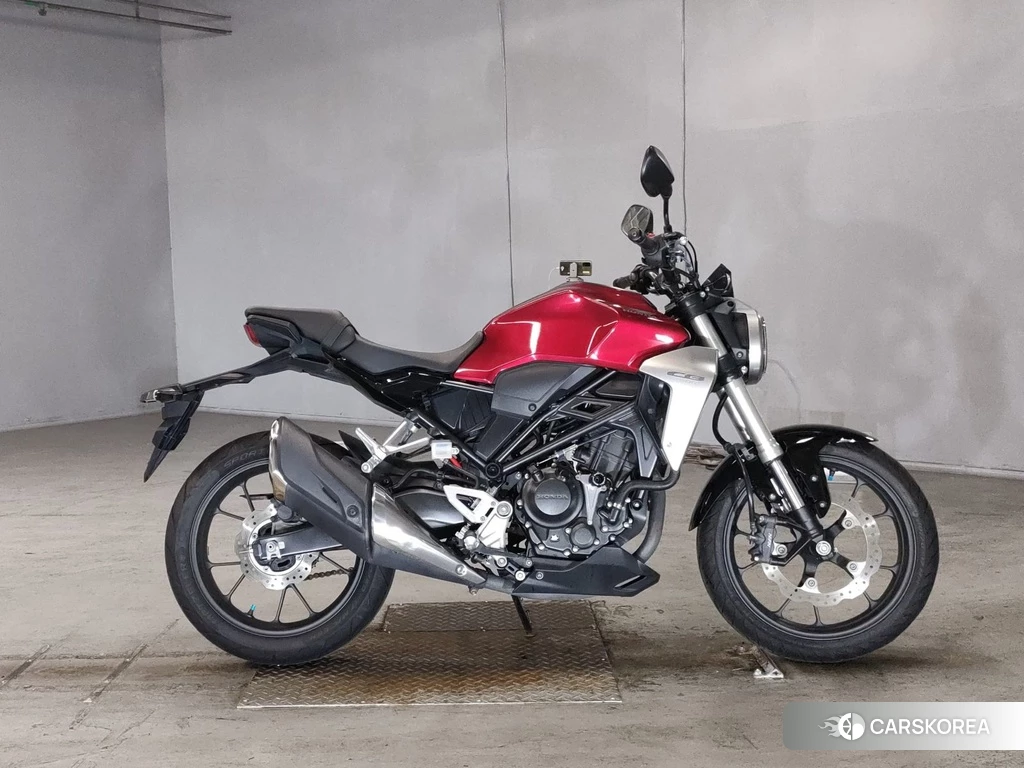Проданный Honda CB250R 2018 из Японии