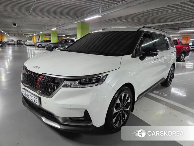 Kia Carnival 4th generation 2023 Белый из Кореи