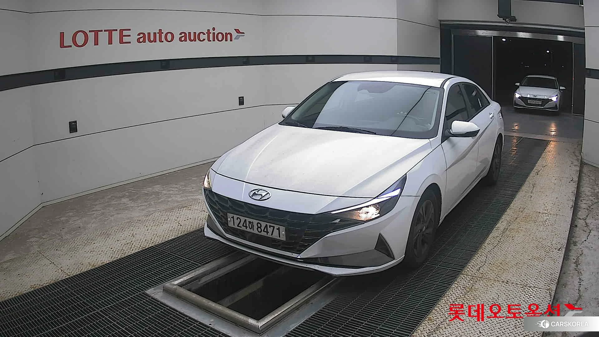 Hyundai Avante Hybrid 2022 Polar White из Кореи