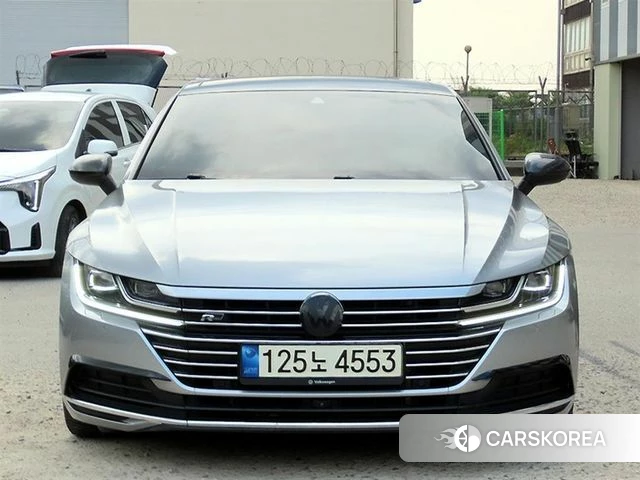 Volkswagen Arteon 2019 Серебряный из Кореи