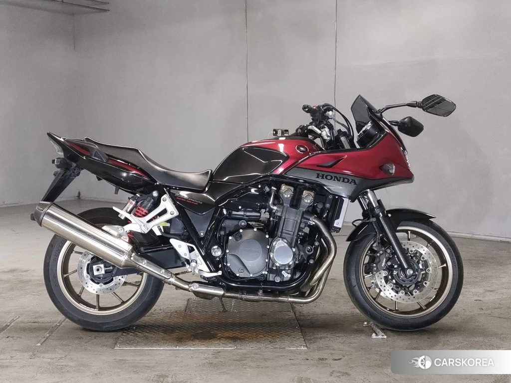 Проданный Honda CB1300SF BOLDOR 2015 из Японии