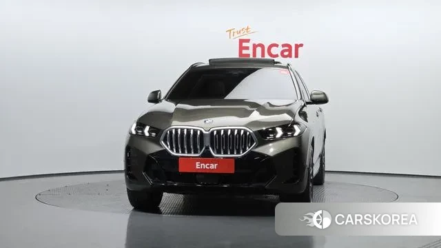 BMW X6 (G06) 2024 Песочный из Кореи